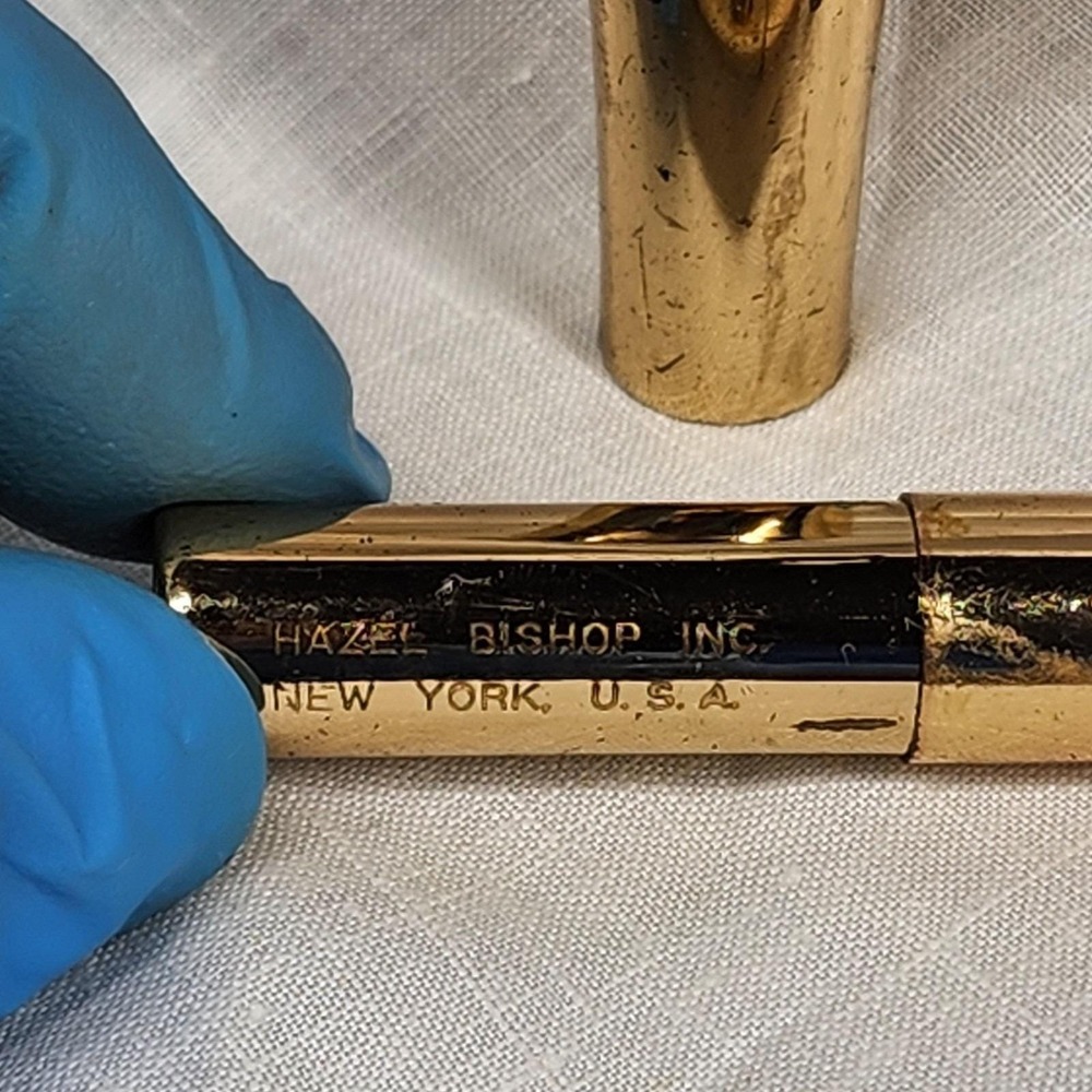Vintage Hazel Bishop Lipstick Case Gold Tone Metal Come What May New York MCM - Picture 7 of 11